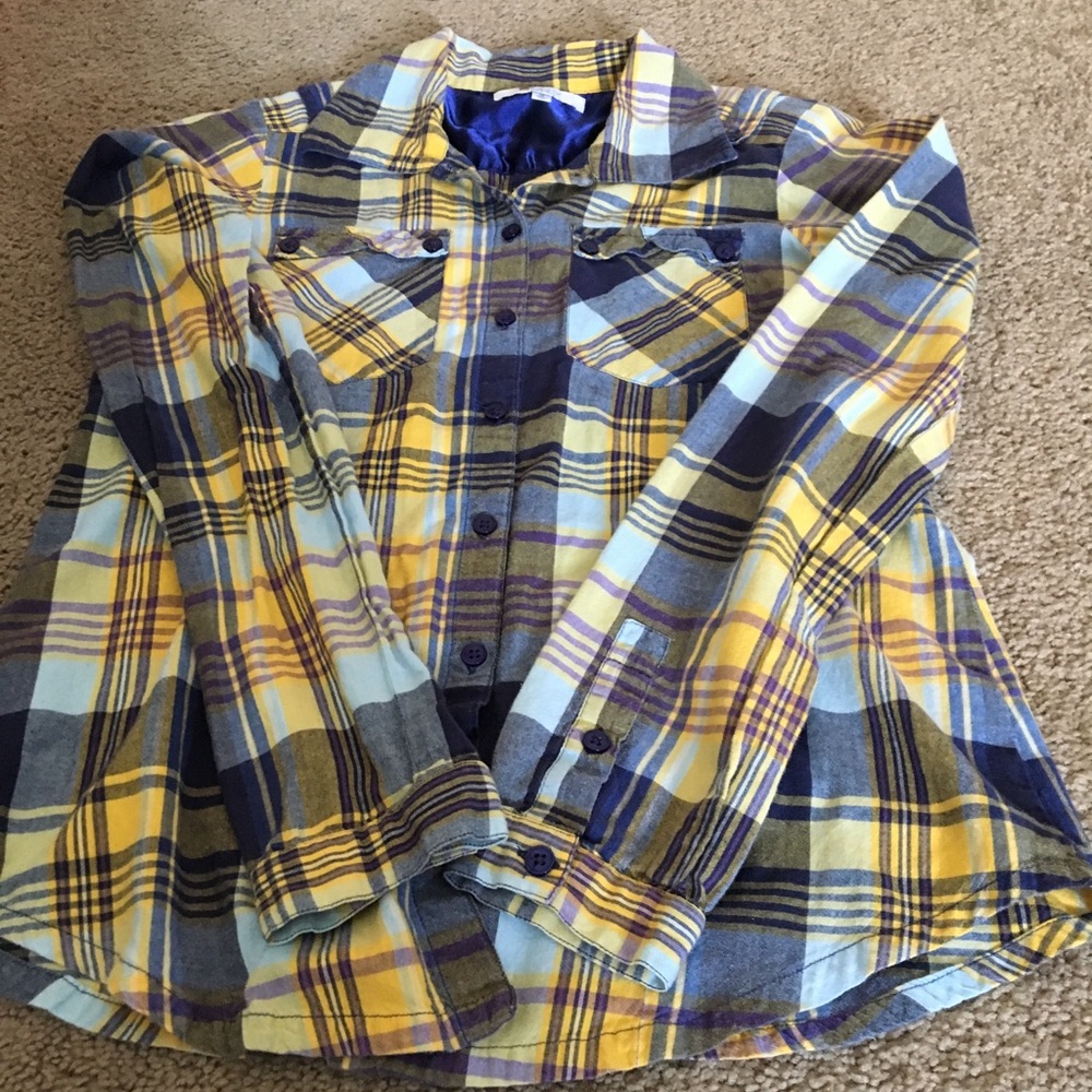 Ladies Matix button down size (M)